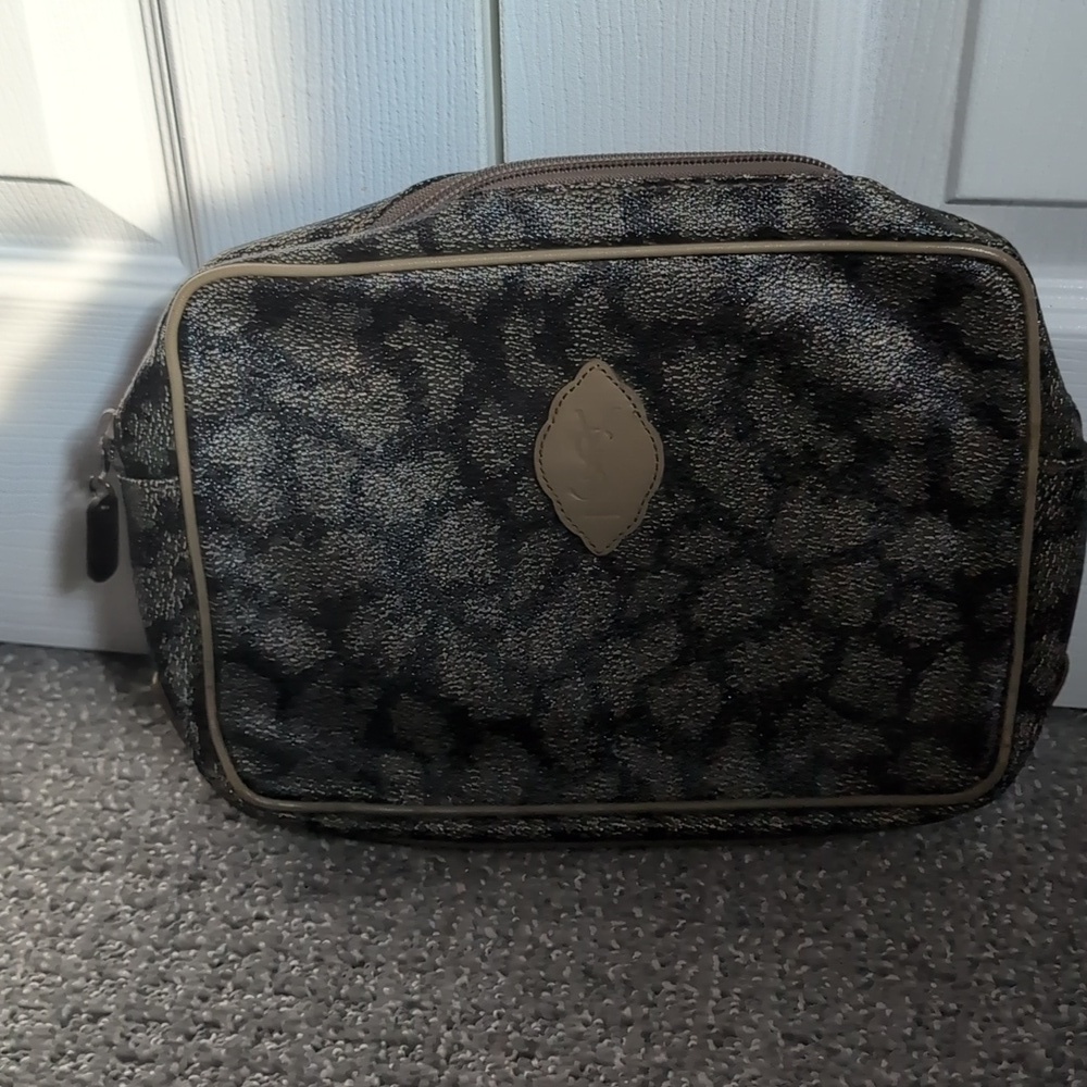 Vintage Yves Saint Laurent Giraffe-Print Boston Bag and Make-up Pouch - Picture 9 of 11